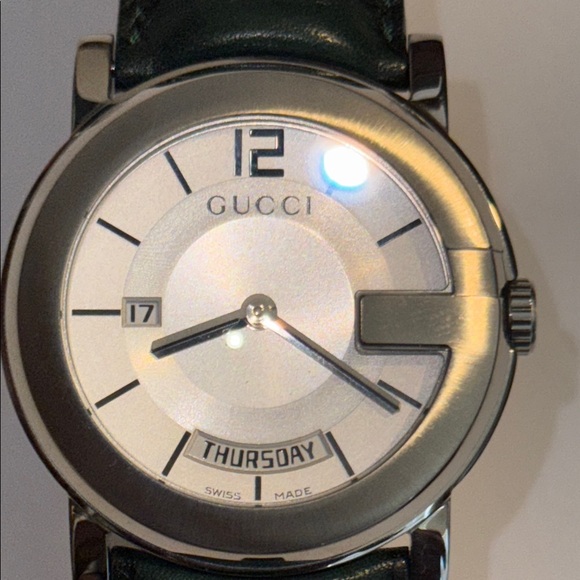 Gucci Men's Watch - Silver and Green - Picture 2 of 8